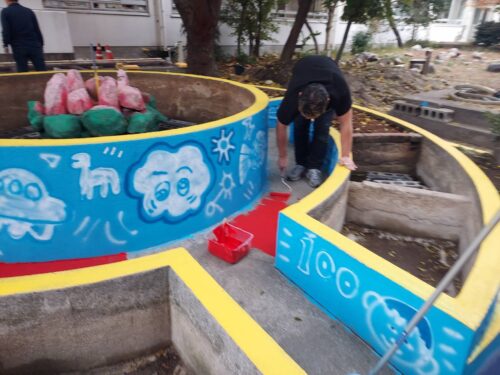 中庭ペインティング